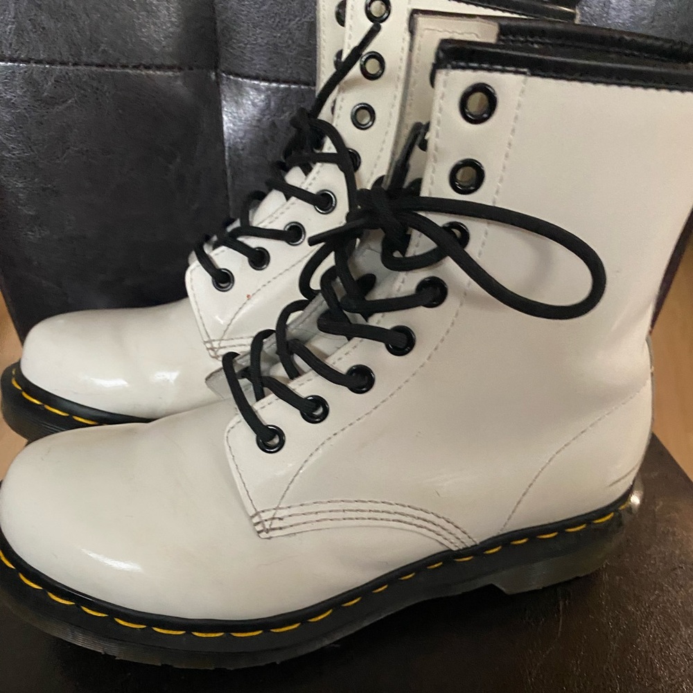 Dr. Martens Classic Combat Boots